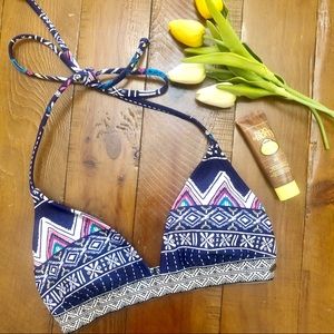 {Roxy} tribal print bikini top in navy